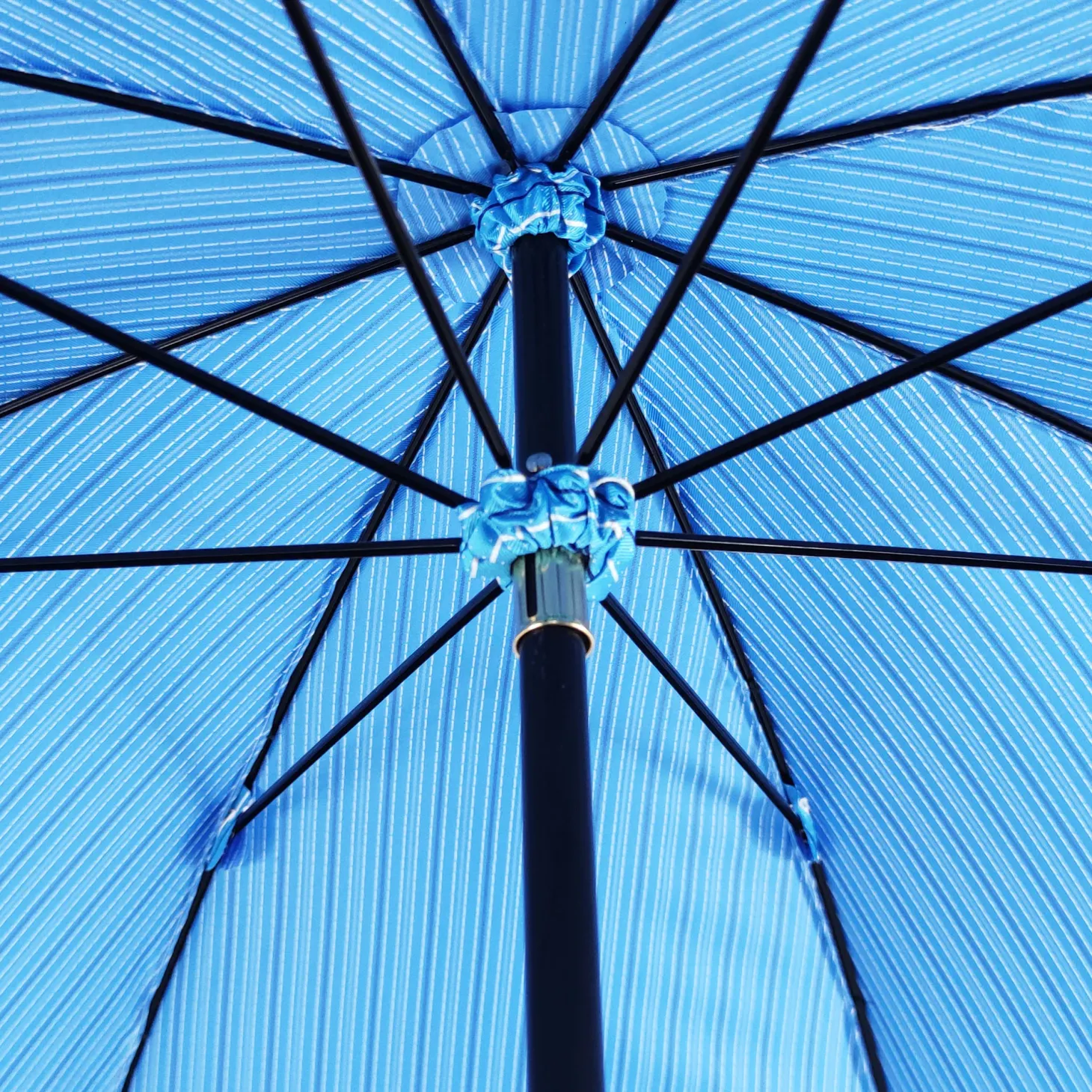 Blue umbrella in black beech wood