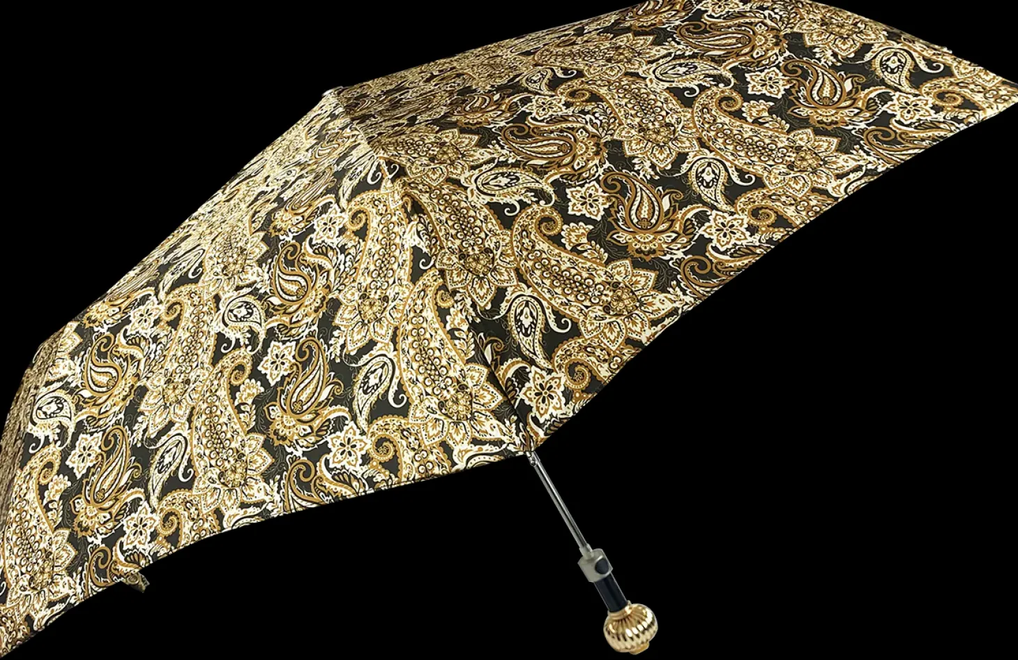 Cream paisley design with yellow stone