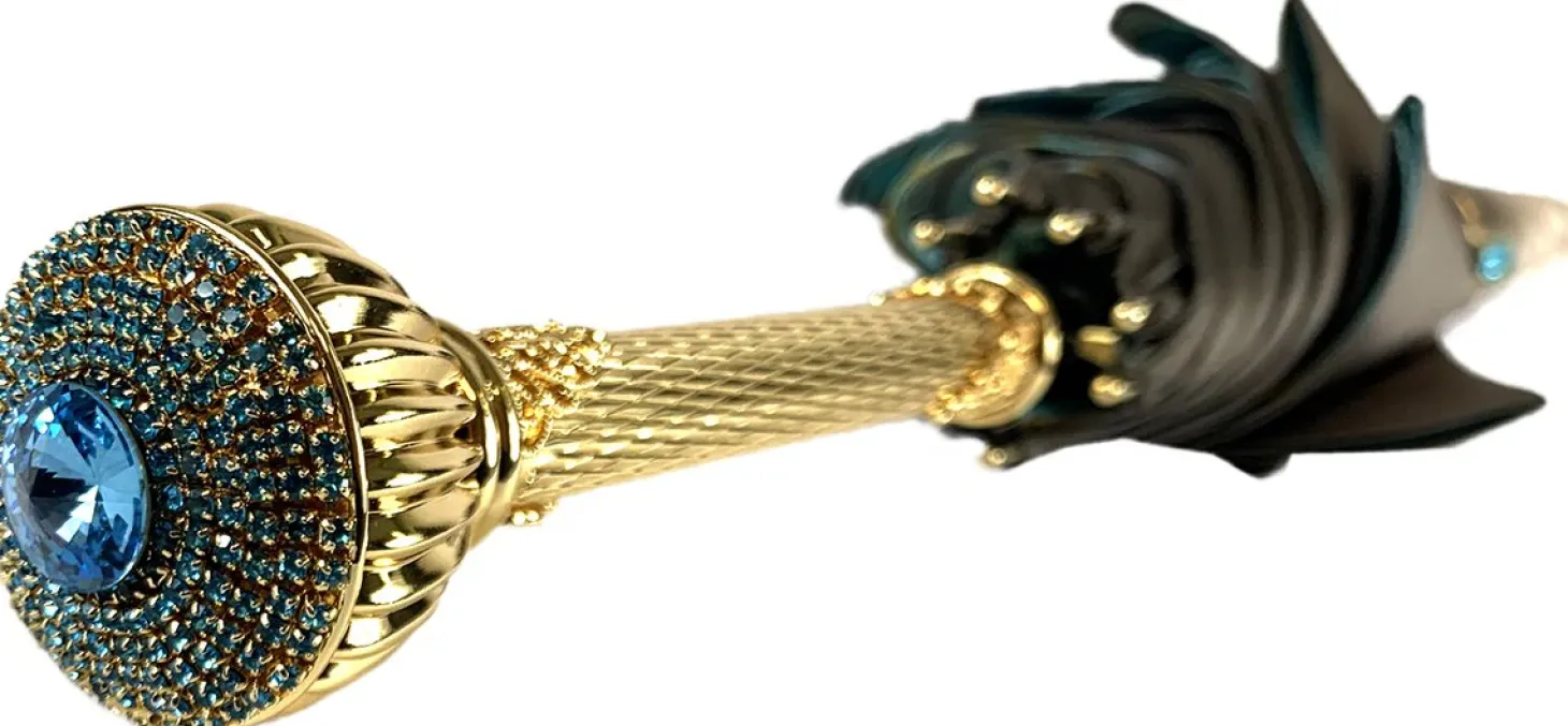 Elegant Gradient Gold Umbrella