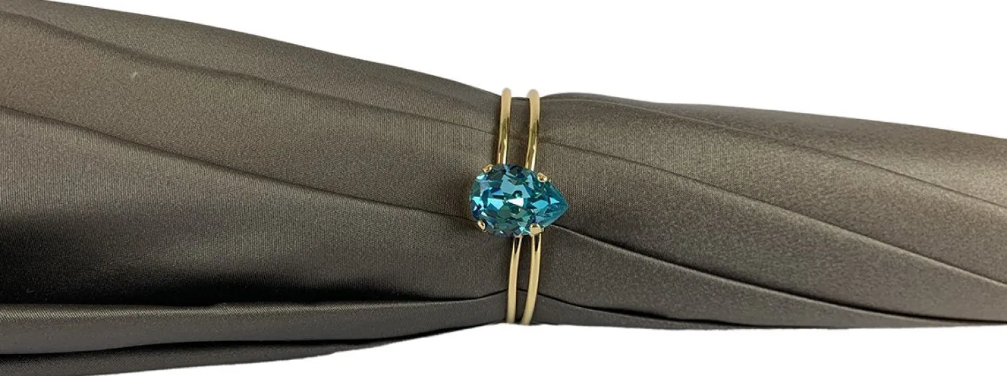 Elegant Gradient Gold Umbrella