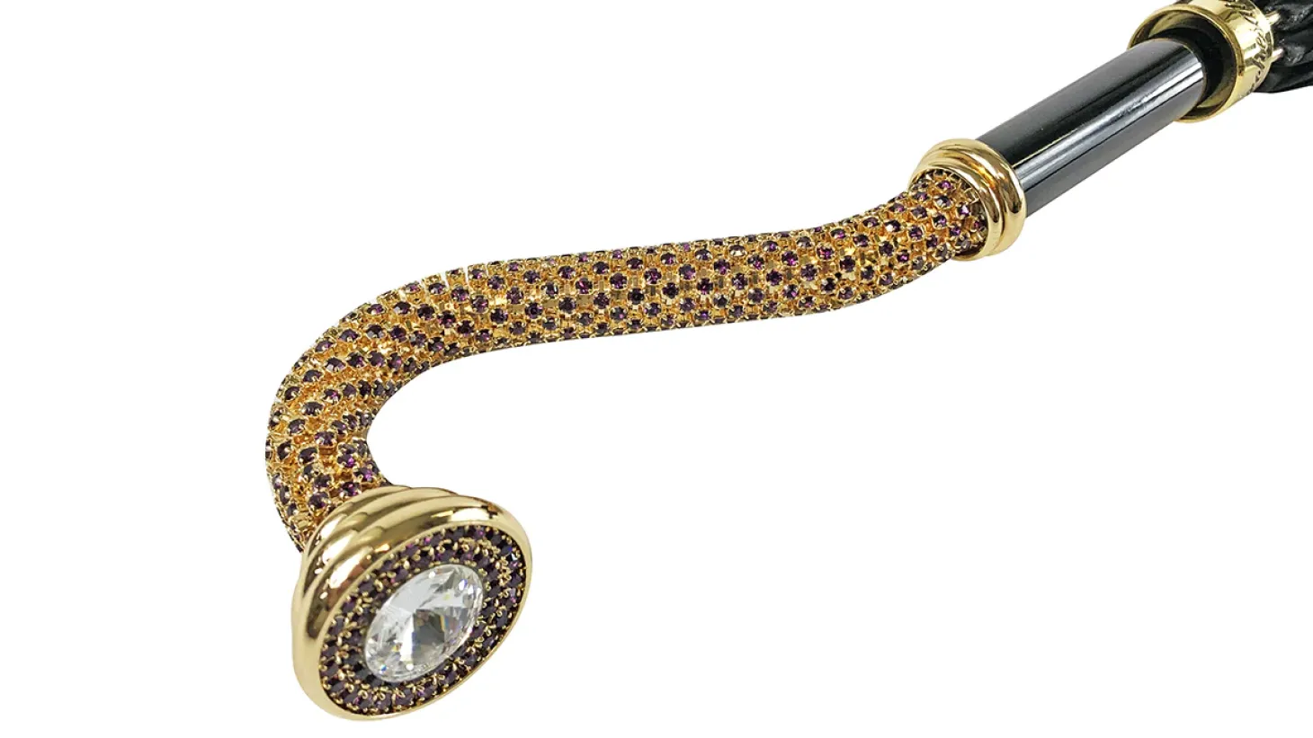 Exclusive Plume design