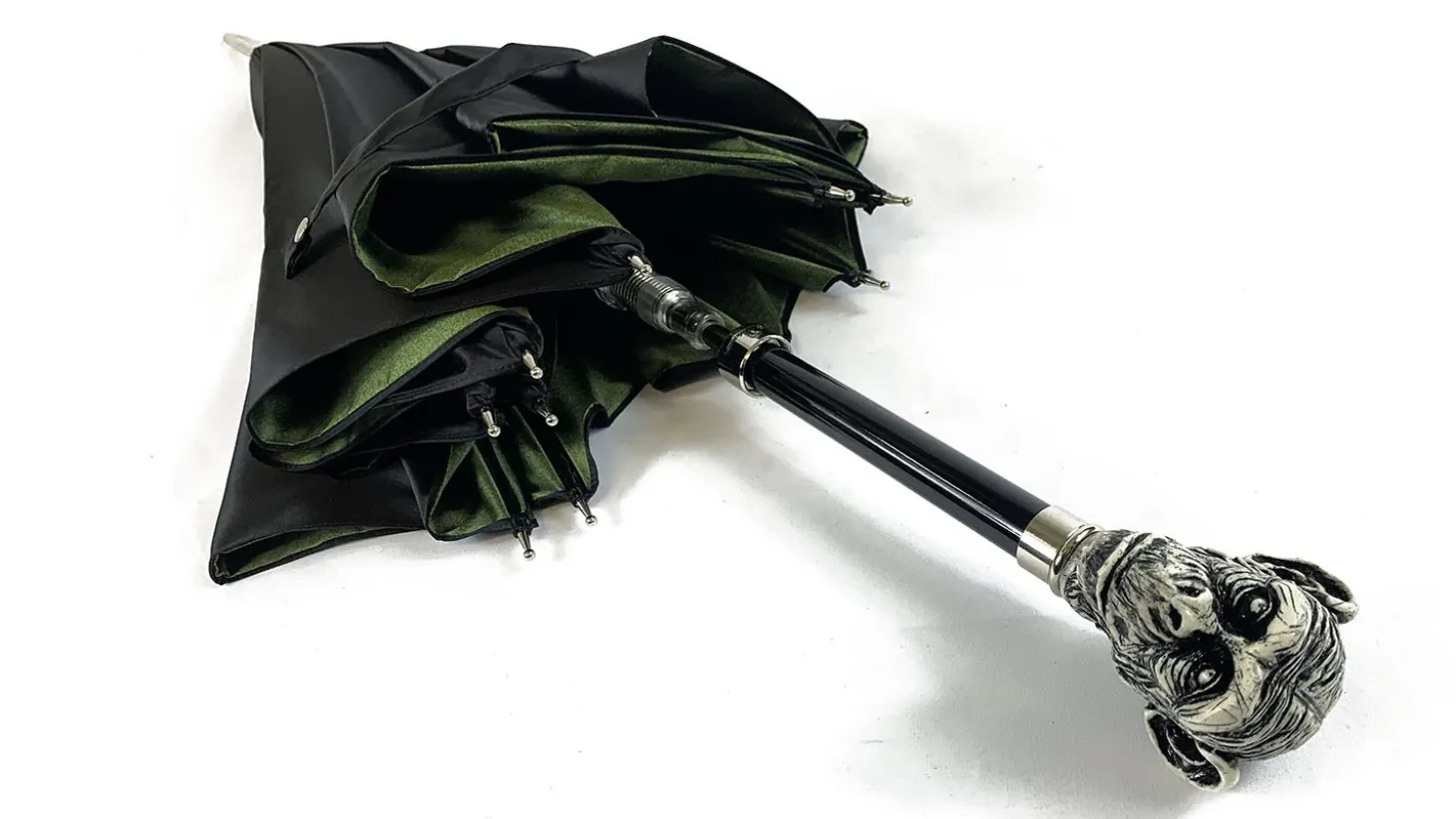 Exclusive umbrella with hand-painted monkey handle