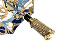 Fantastic blue with chains design