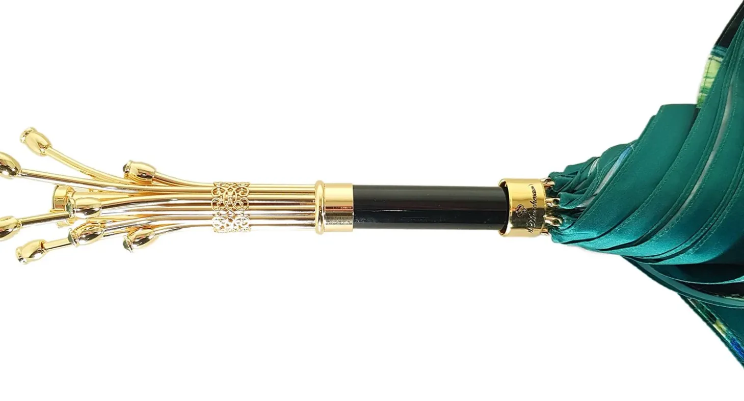 Marvelous Umbrella With Double Cloth Exclusive Design