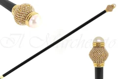 Precious knob with crystals and pearl